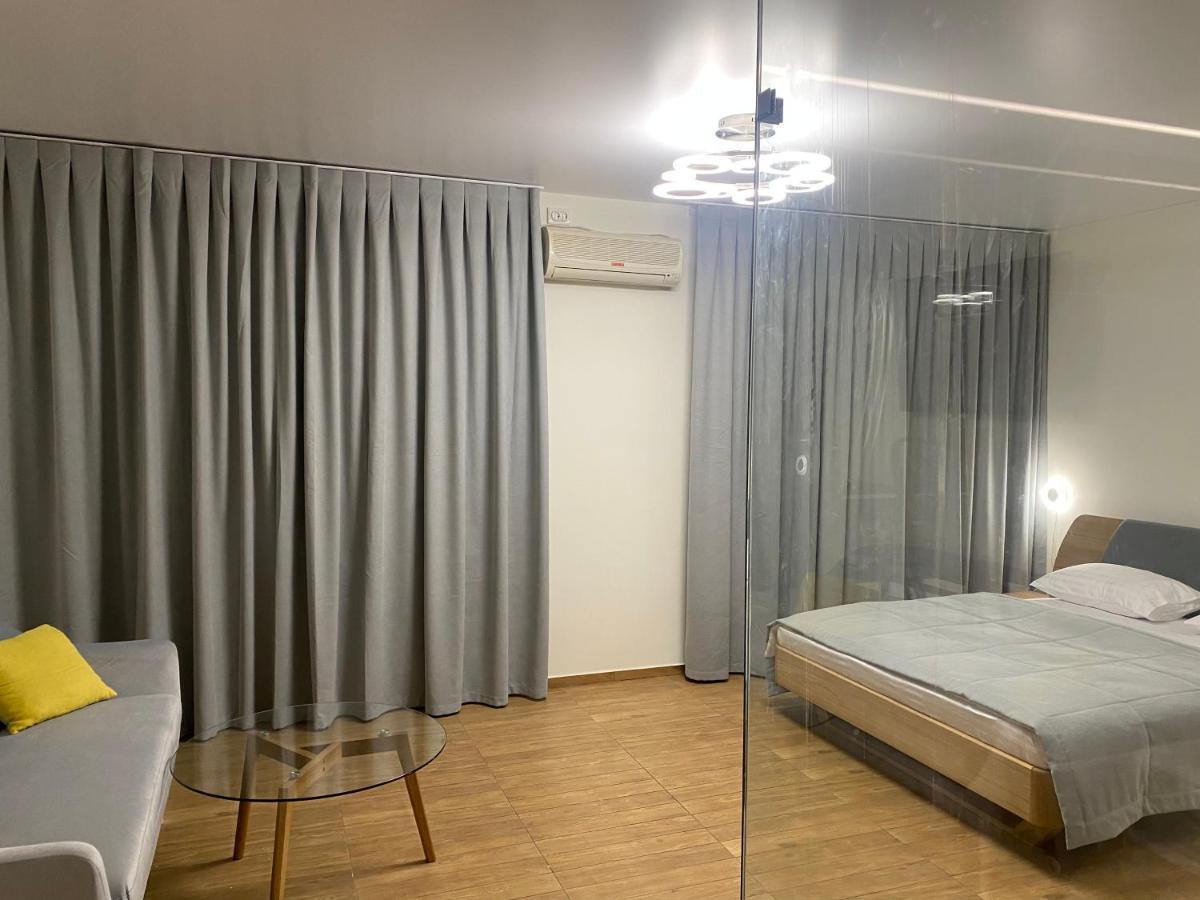 Едем Hotel Berezhany Eksteriør billede