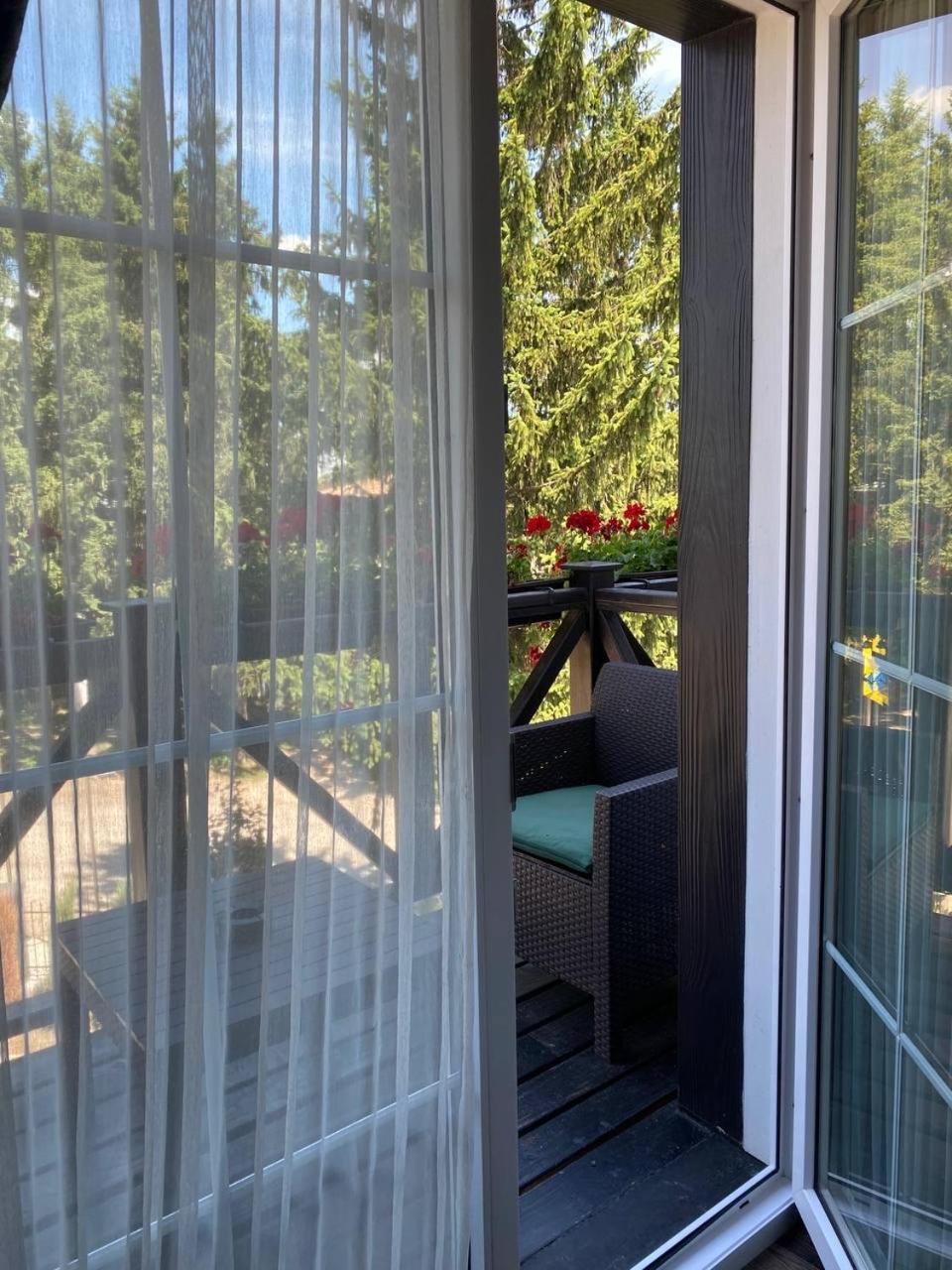 Едем Hotel Berezhany Eksteriør billede