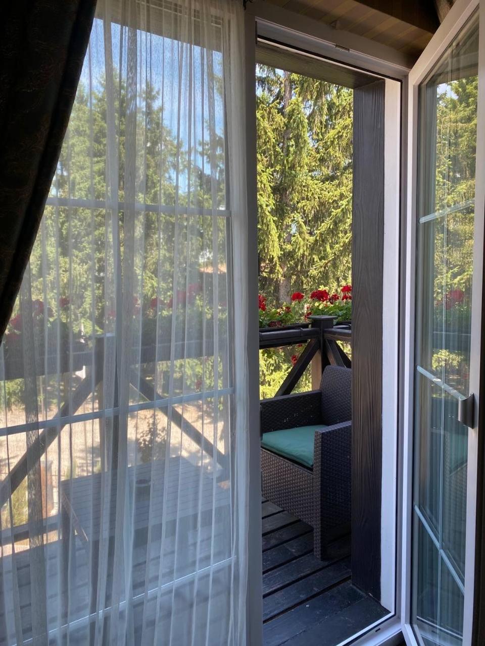 Едем Hotel Berezhany Eksteriør billede